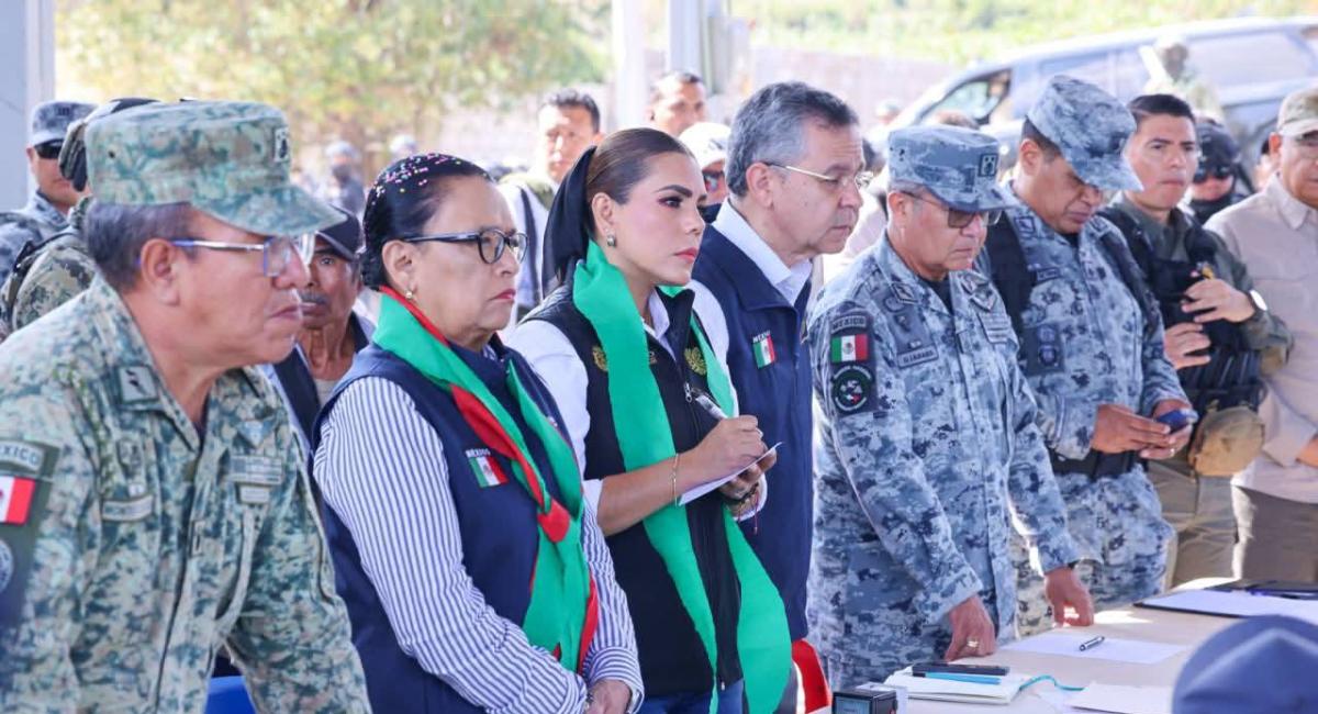 La gobernadora Evelyn Salgado y autoridades federales encabezaron una jornada de atención y coordinación en Alcozacán, Chilapa, para dar seguimiento a las acciones de seguridad y atención a la población.